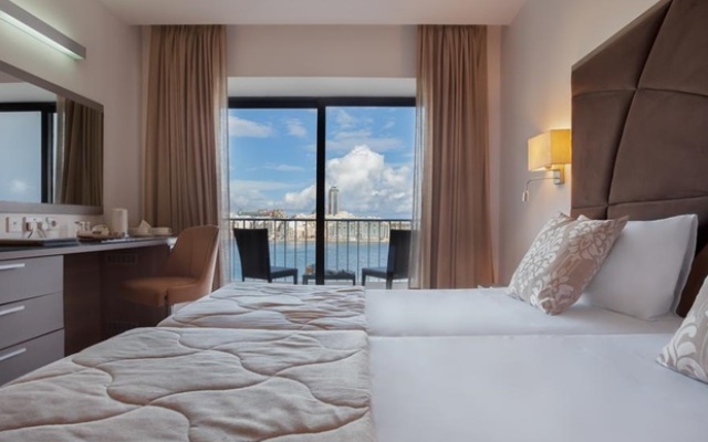 Plaza Suite Regency Hotel