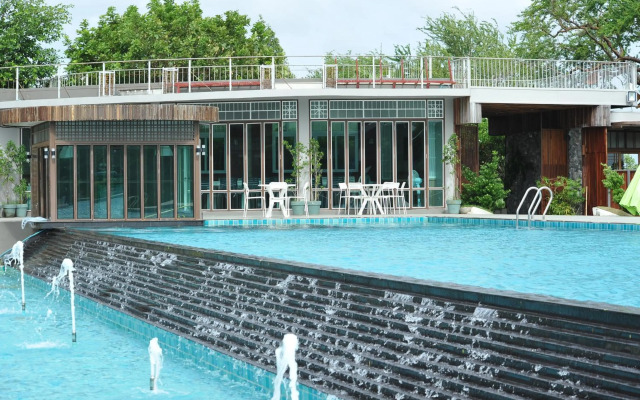 Baan Rim Ao