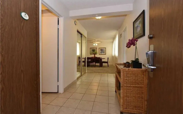 Royal Kahana 1012 by RedAwning