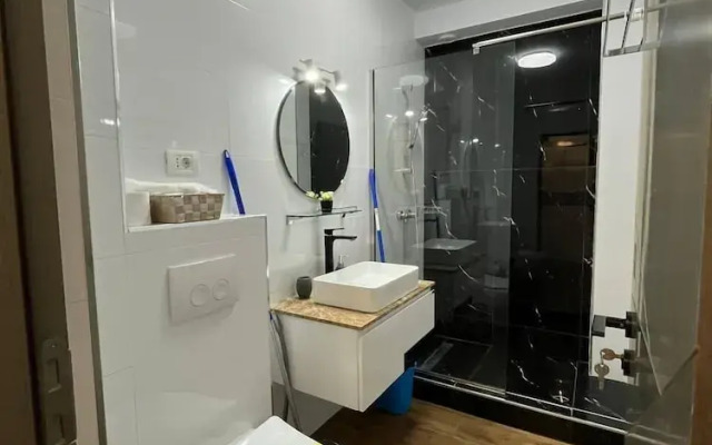 Signature Promenada Hotel-Apartments