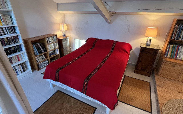 Attractive Villa in Banne with Private Swimming Pool