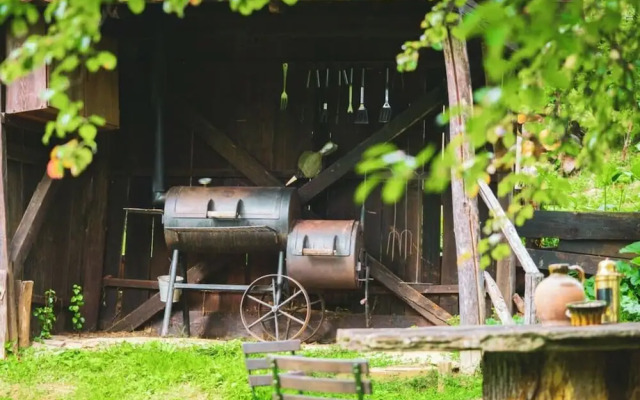 The Holler Comfortable Holiday Residence