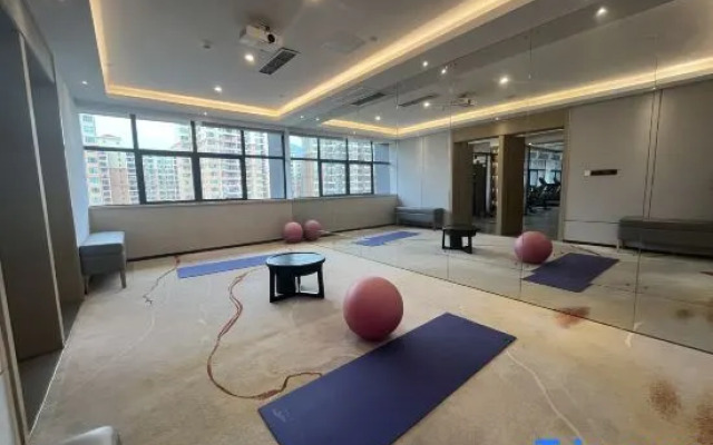 Qingyuan Aoster Apartment (Wanda Gulongxia Branch)