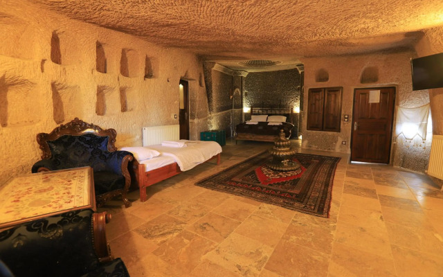 Antique Terrace Suites