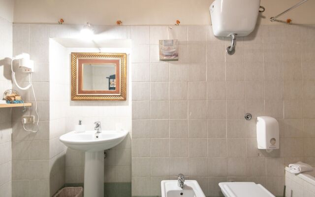 Secluded Apartment in Rapolano Terme with Garden