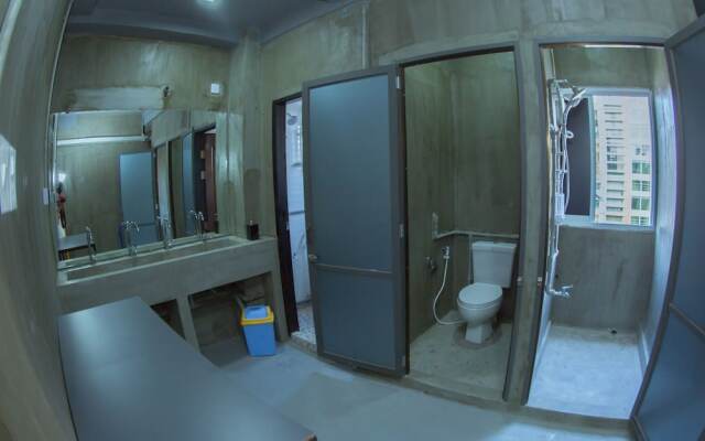 The Lodge Yangon Hostel