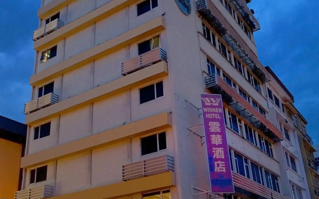 OYO 597 Winner Hotel