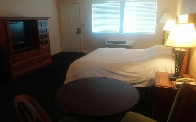 Grays Harbor Inn & Suites