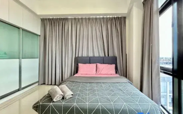 Jeff & Ricky Homestay 57@ 8pax Trinity Residence