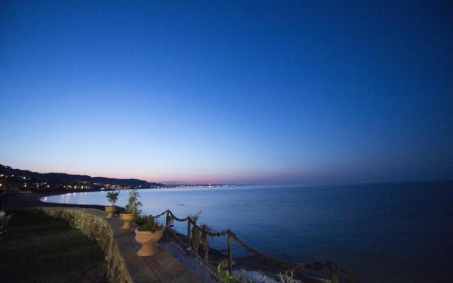 Hotel Lido degli Scogli