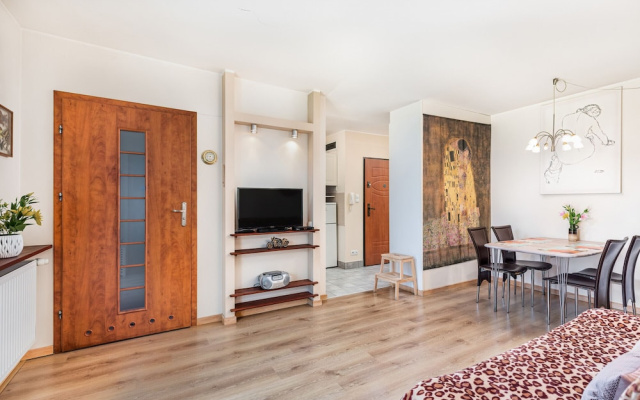Apartments Handwit by Renters