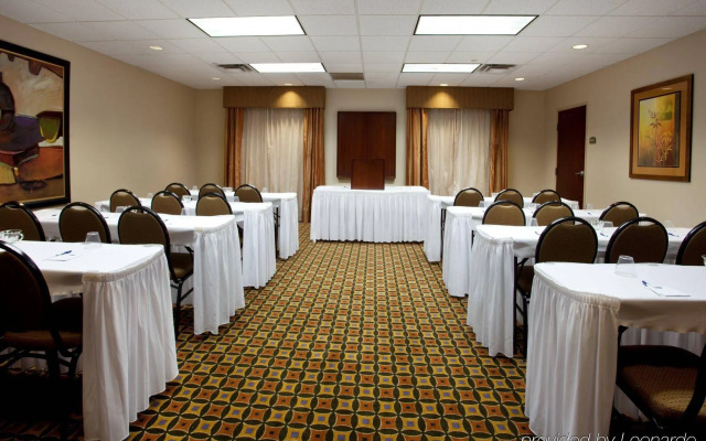 Holiday Inn Express Hotel & Suites Lafayette by IHG