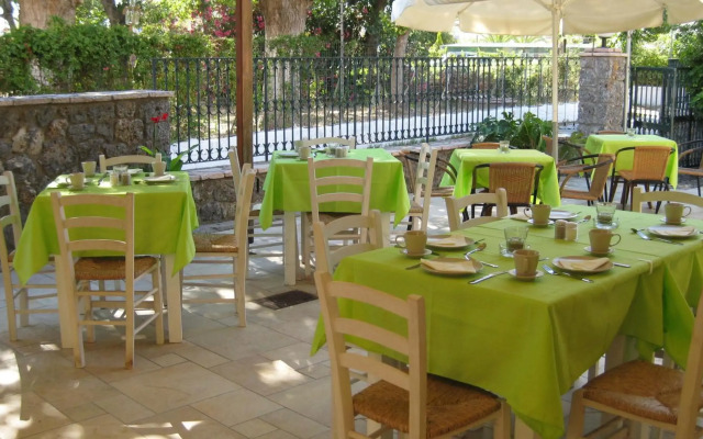 Toni's Guesthouse