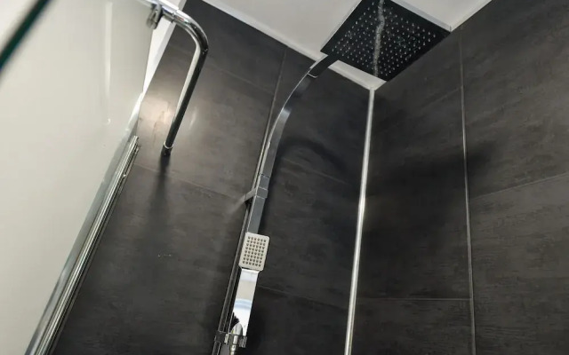 Long Eaton Modern 4bed House