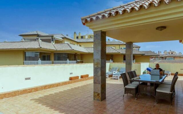 15-Modern Apartment in Higueron, Fuengirola!