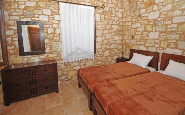 Villa Koutsoypia Stone House