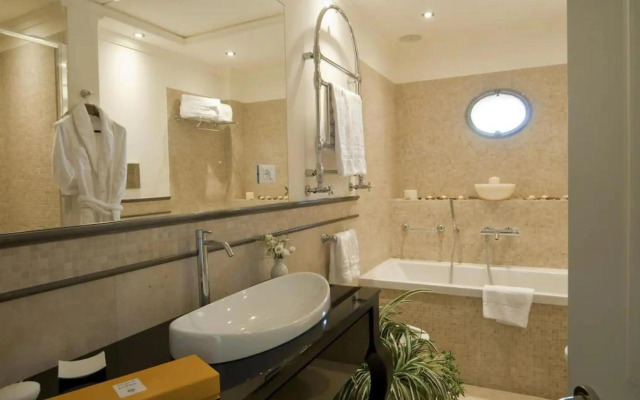 Villa Athena Resort