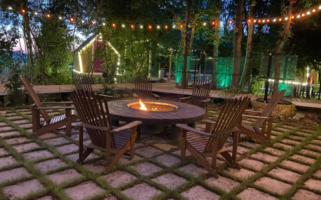 Творческий глэмпинг Скворечник