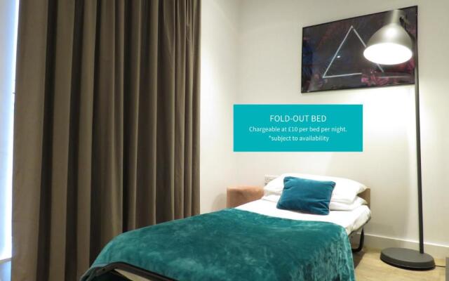 Tudors eSuites Two Bedrooms Garden and Netflix
