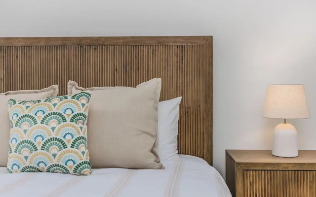Black Wattle Beach House – Guest Rooms – Casuarina