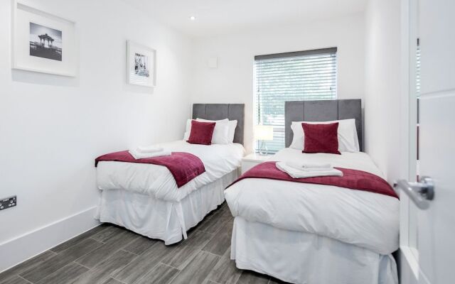 Roomspace Apartments -The Legacy