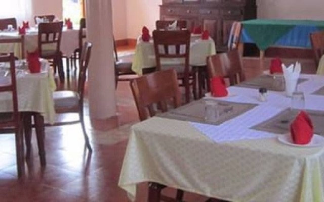 Miryam Village Inn Safari Lodge