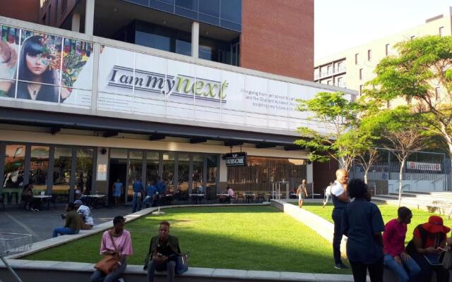 1603: Franklin Luxury Apartments