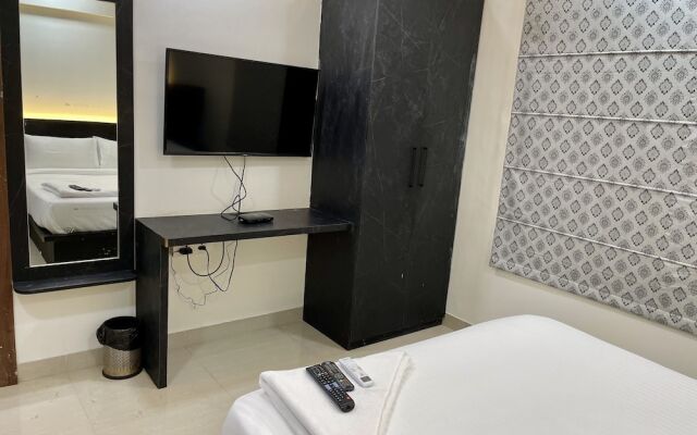 StayBird Silver Oak An Apartment Hotel