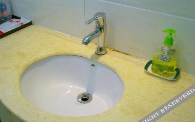 Sinolook Pillow Chain Hotel (Weifang Xuanwu Street)