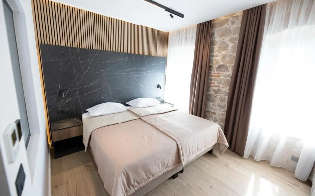 Karmel Beachway Rooms1