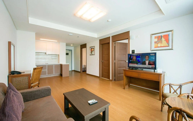 Xenia Hotel Clark - Multi Use Hotel