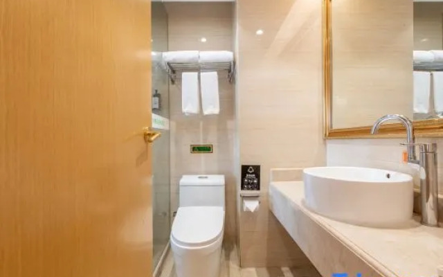 Vienna Hotel (Guangzhou railway station & Xiaobei subway station)