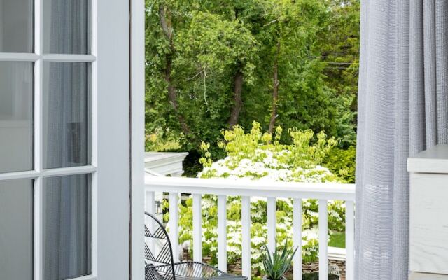 The Richard, The Edgartown Collection