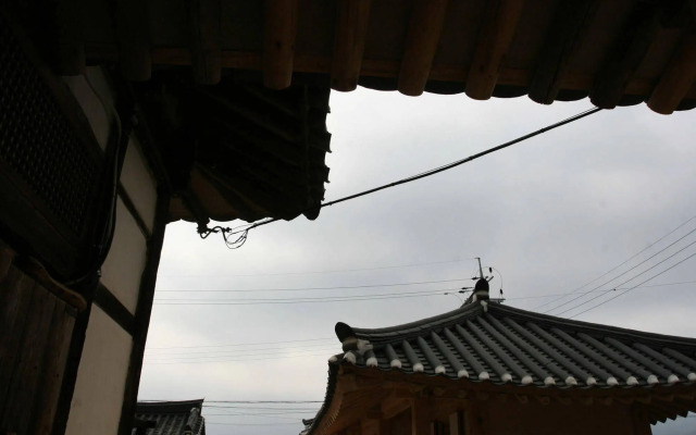 Geochang Choongsindang Donggae Jeongon Gotek