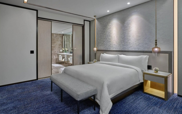 The St. Regis Chicago