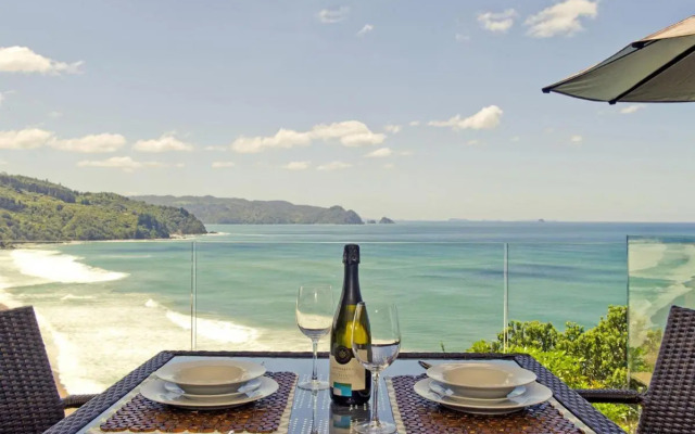 The Lookout - Tairua Holiday Home