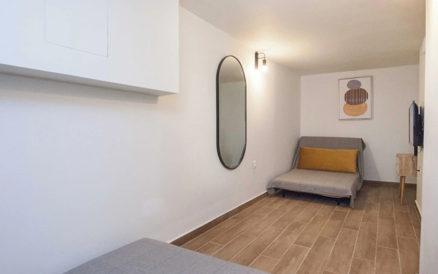 Cozy 1 Bd Basement Apt in Pagrati
