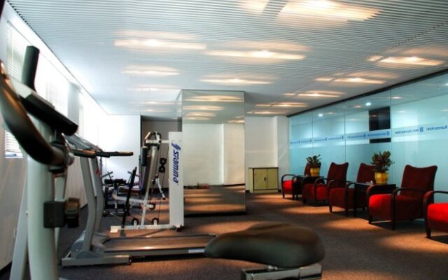 Henry Business Hotel