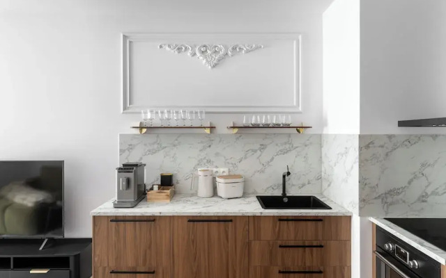 Lion Apartments -DOKI LifeStyle&FoodHall
