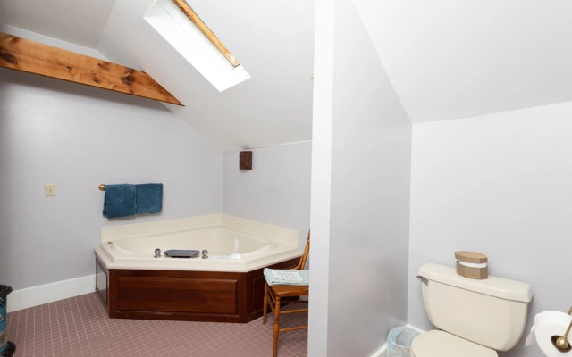 Carriage House B&B
