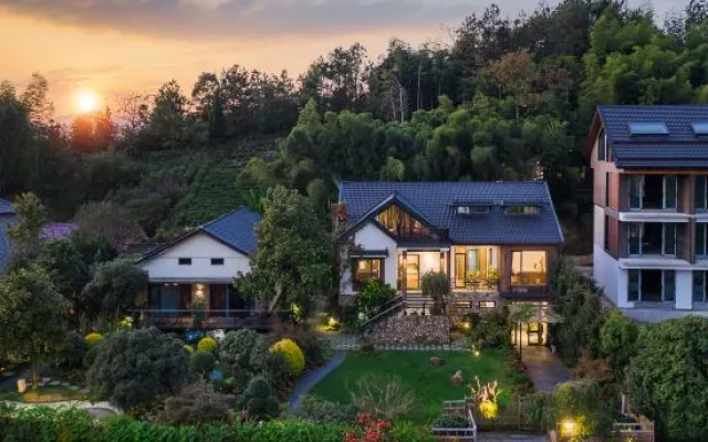 A Zhong's Home Garden Hotel