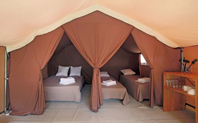 Huttopia Oléron les Chênes Verts