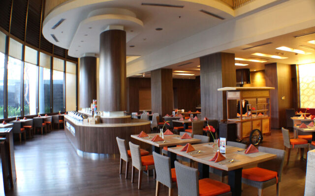 Hotel Santika Pandegiling Surabaya