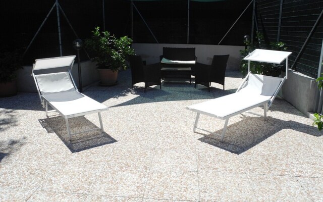 Spacious Holiday Home in Lucca With Swimming Pool