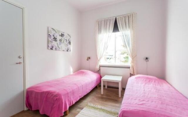 Brukshotellet Roma B&B