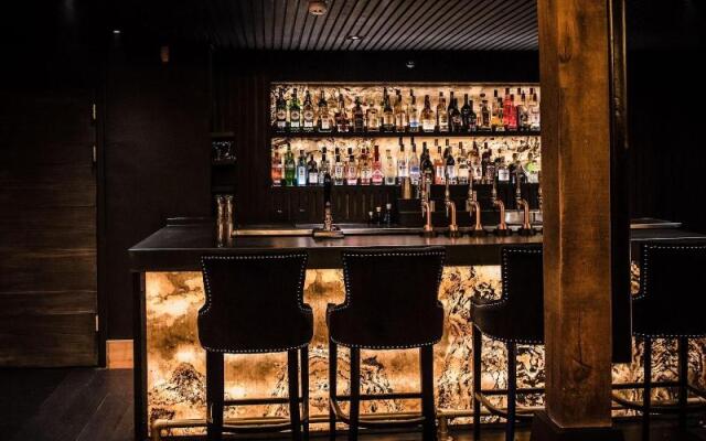 Cave Hotel & Golf Resort