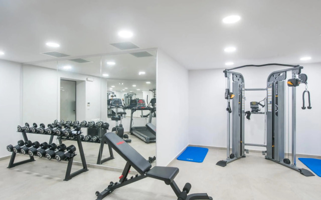Noble Hotel Suites - Adults Only