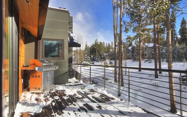 Cloud  4 Bedroom Home by RedAwning