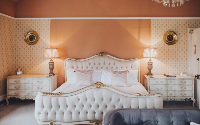 Glewstone Court Country House Hotel