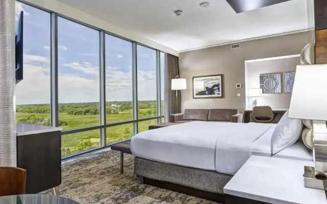 Mystic Lake Casino Hotel